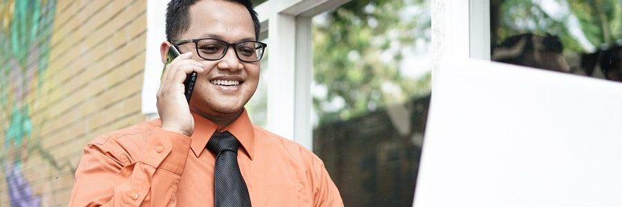 Man checking his credit score online | Financial Information | Tiger Finance