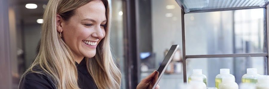 Stylist happy with her credit score | Financial Information | Tiger Finance